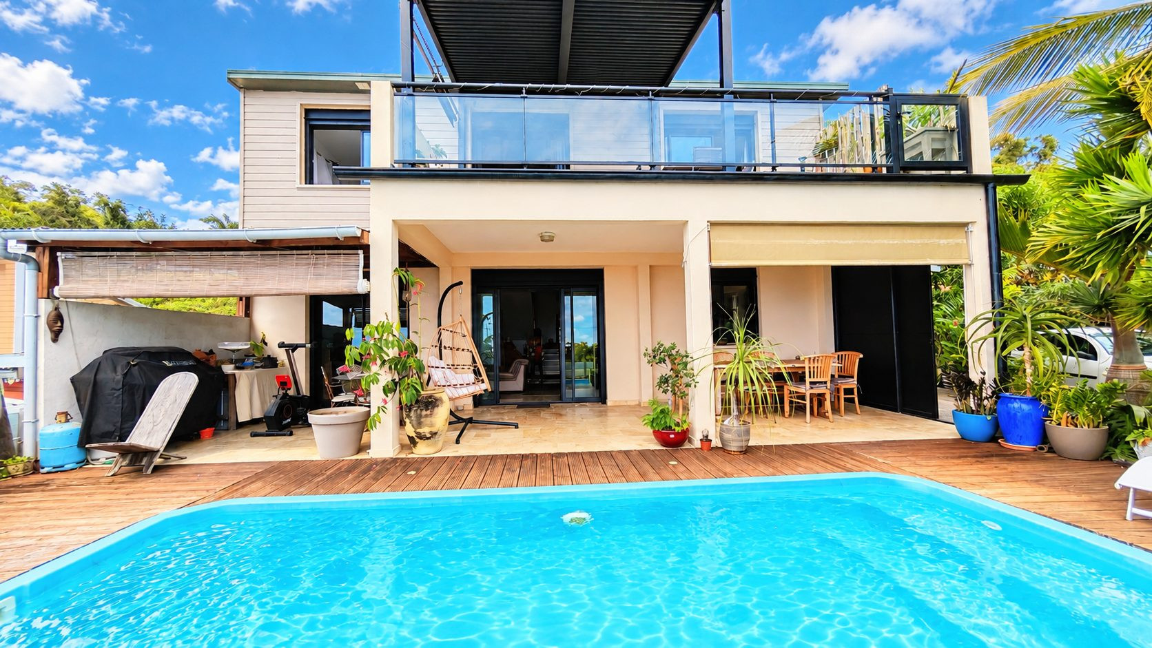SAINT-PIERRE GRAND-BOIS – Villa 5 pièces 147 m² – Vue mer panoramique – Piscine – Dépendance
