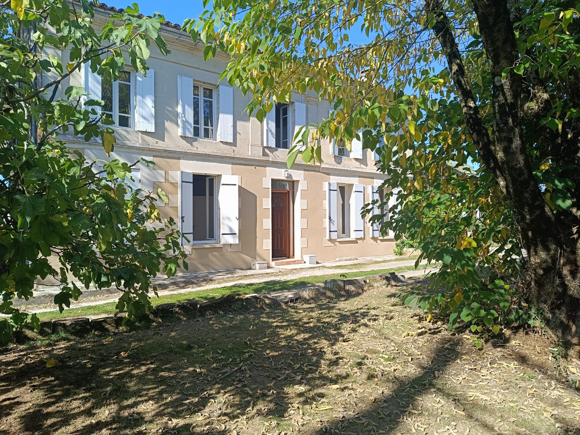GIRONDINE 3 CHAMBRES GRAND TERRAIN CLOS PROCHE COUTRAS
