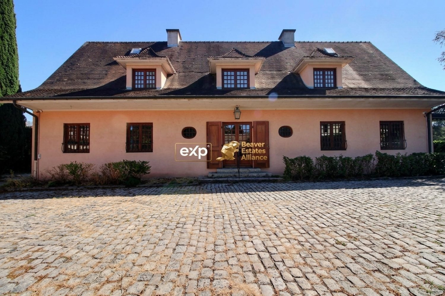 Maison à vendre à Chambéry, 310 m²