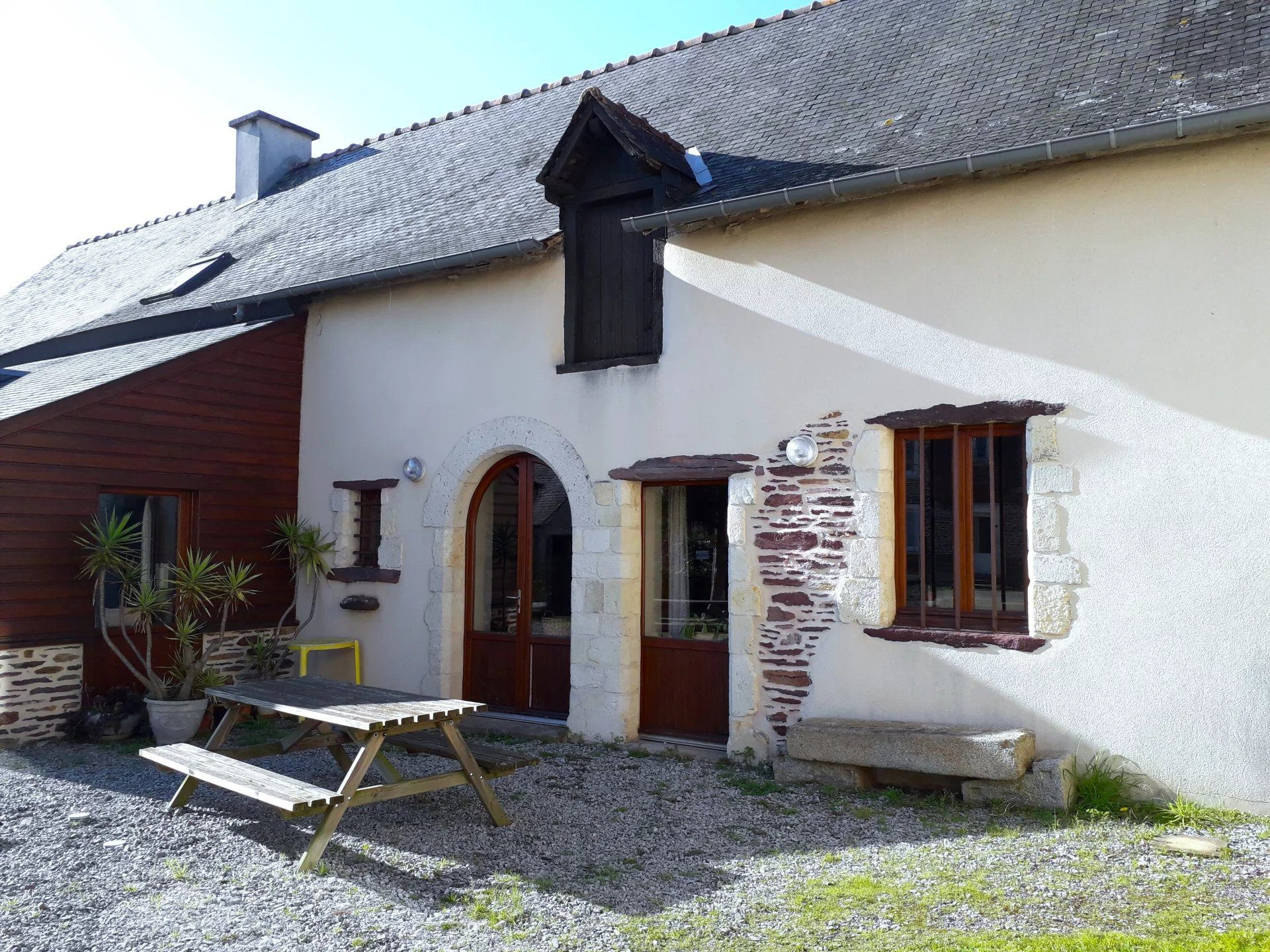 Maison à vendre à Noyal-Châtillon-sur-Seiche, 198 m²