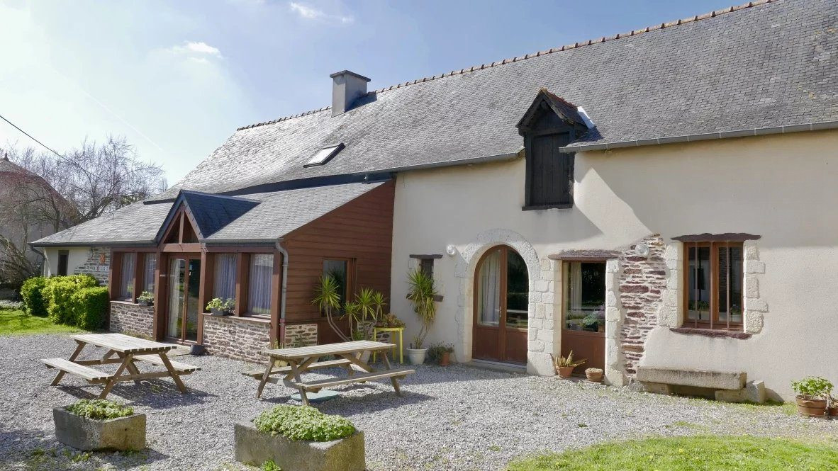 Maison à vendre à Noyal-Châtillon-sur-Seiche, 198 m²