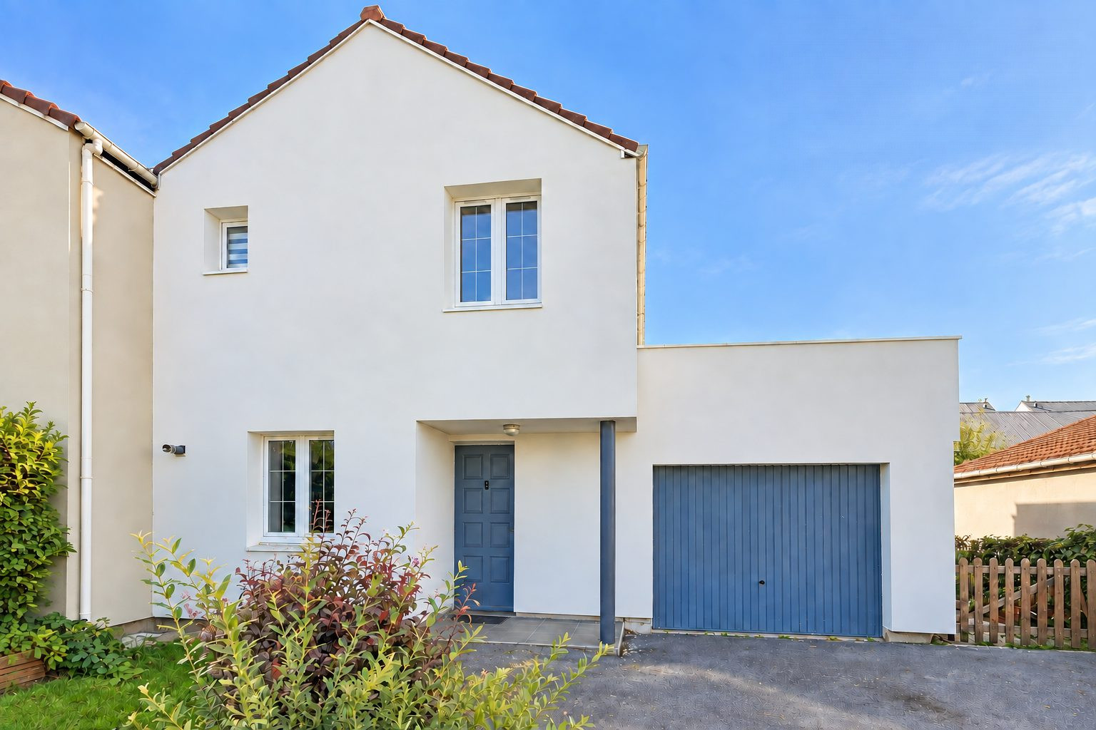 Mitoyenne 1 côté à vendre à Sedan, 84 m²