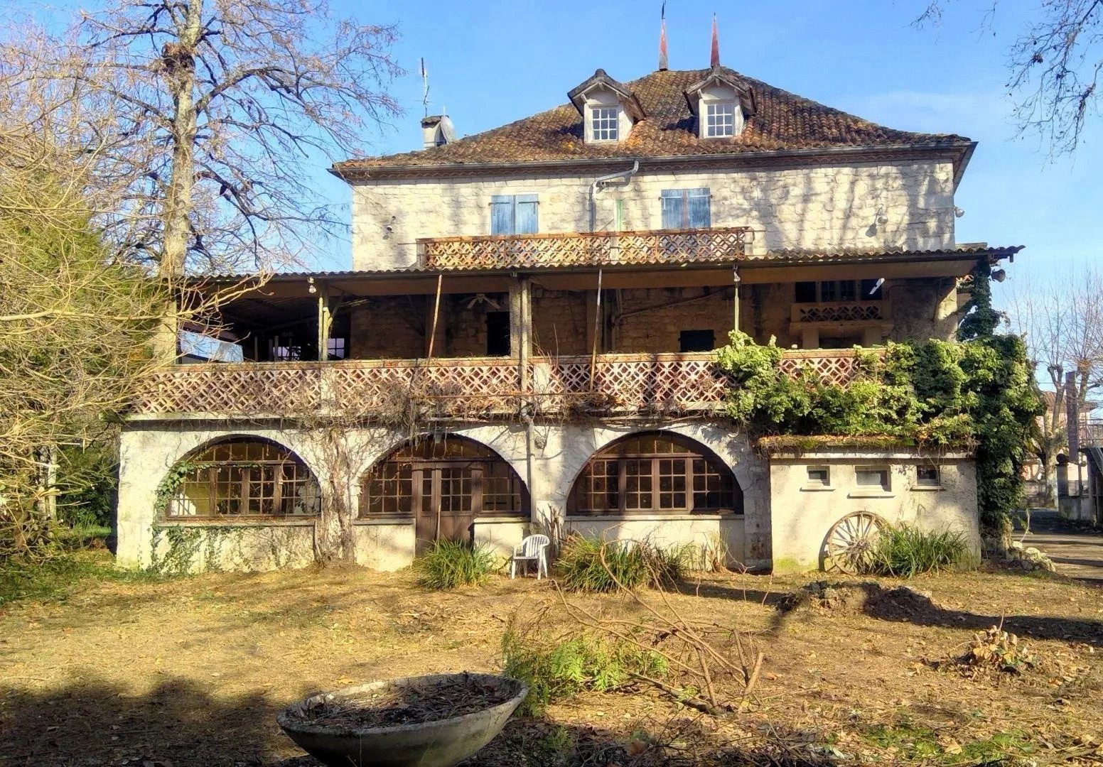 Maison à vendre à Montcuq-en-Quercy-Blanc, 561 m²