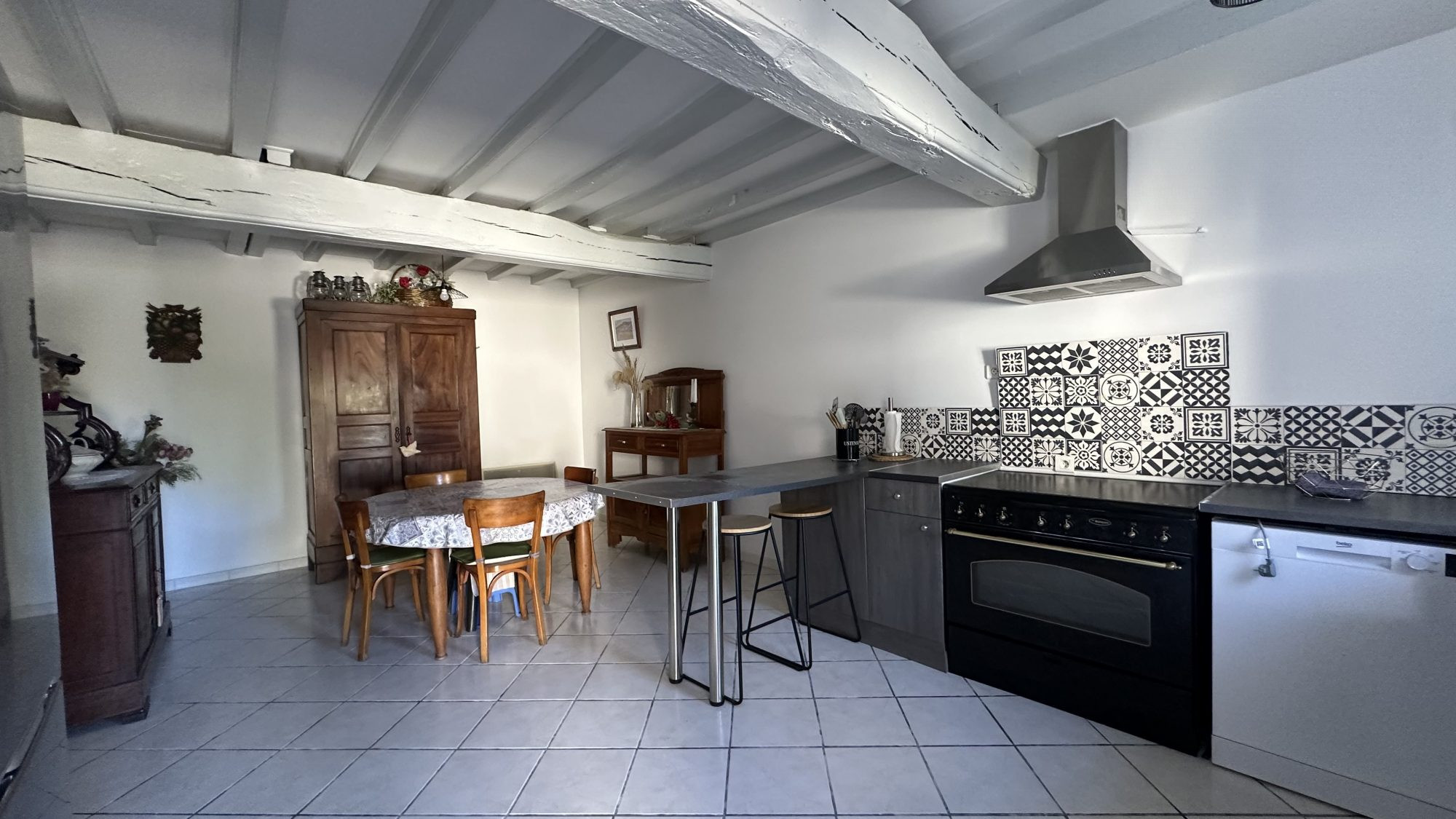 Maison for sale in Les Peintures, 100 m²
