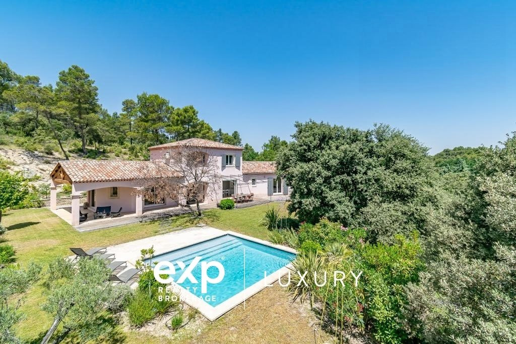 Peyrolles-en-Provence – Villa provençale, vue panoramique, piscine, 4 000 m²