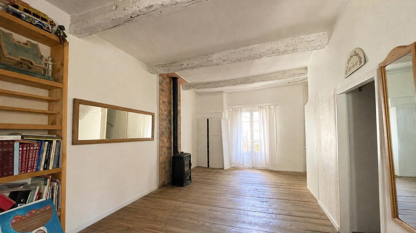 Maison à vendre à Nizas, 368 m²