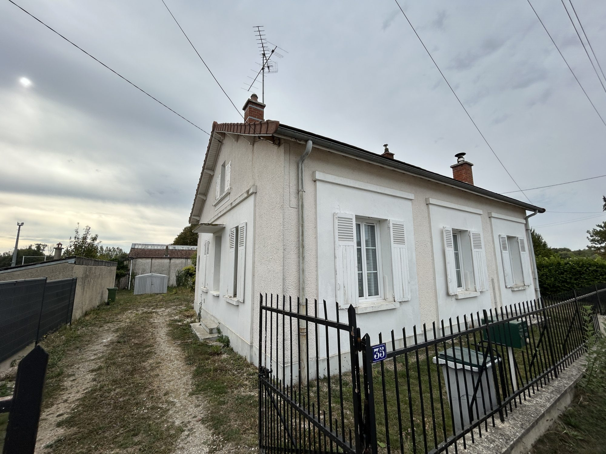 Maison dans Fontaine-les-Grès