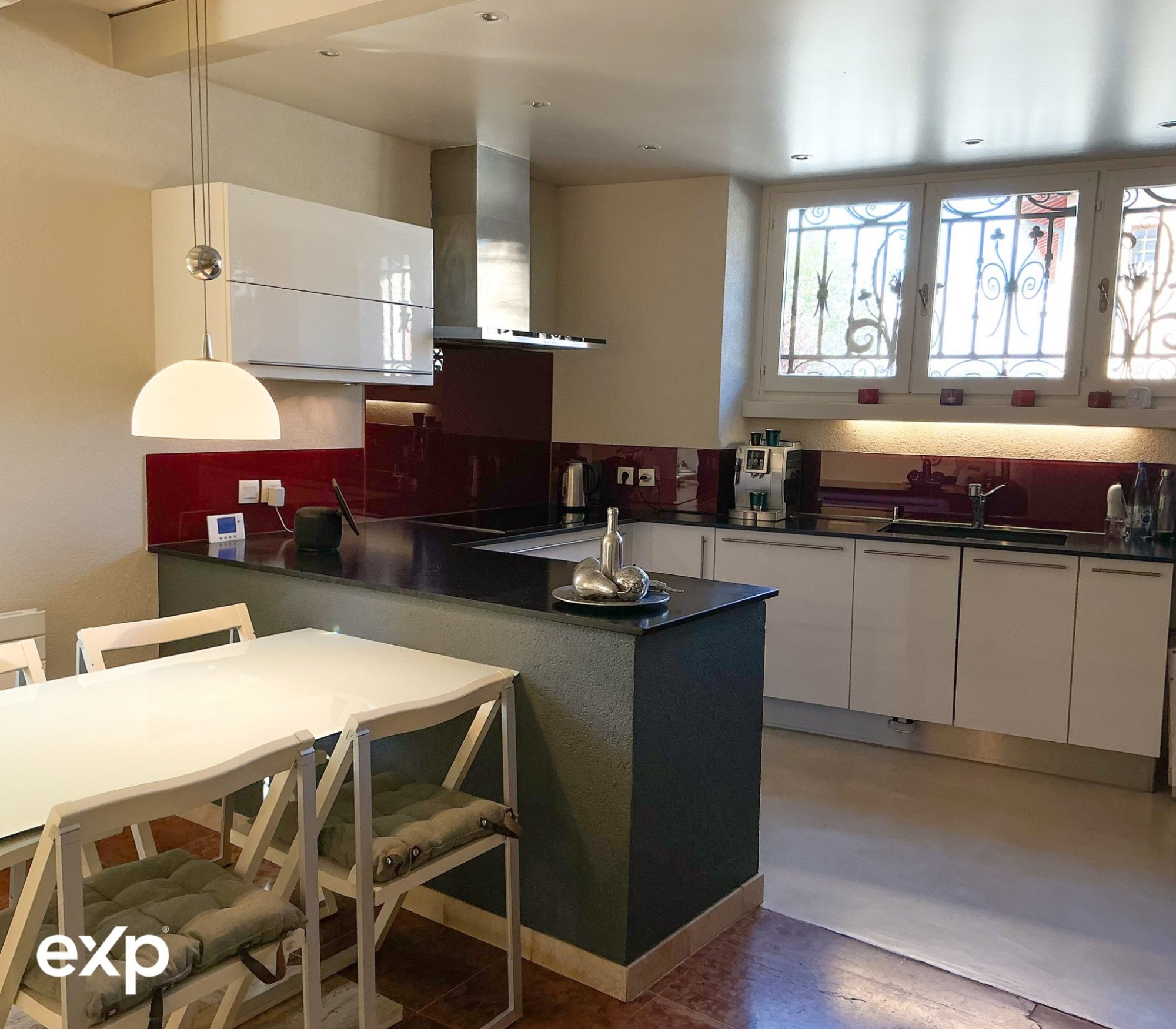 Maison à vendre à Bons-en-Chablais, 194 m²
