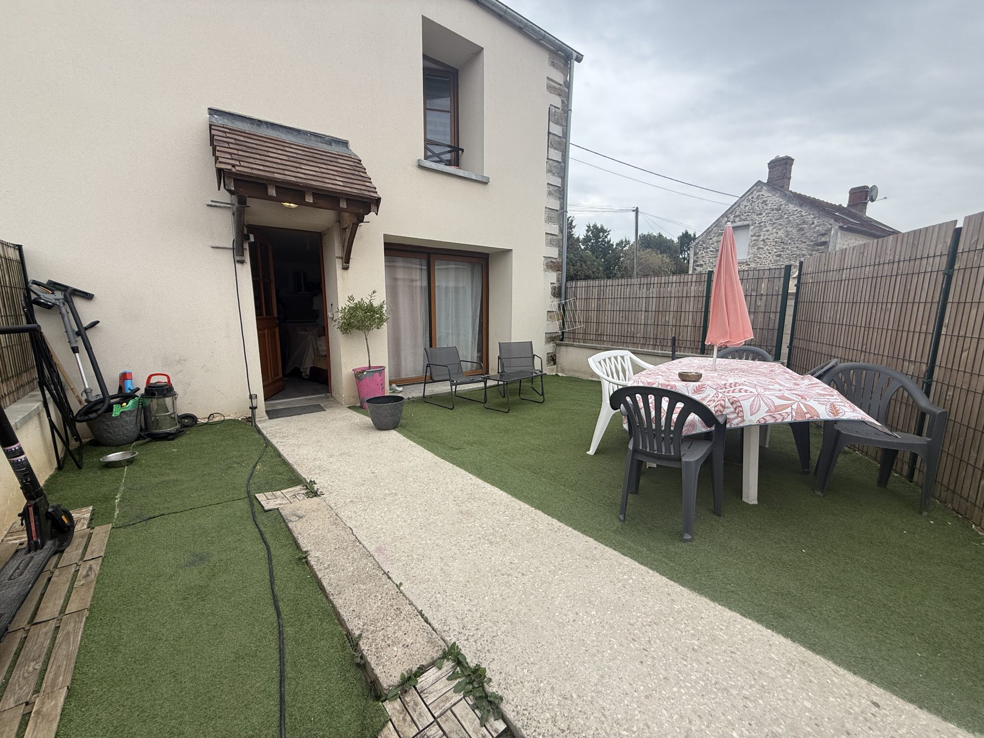 Maison dans Ville-Saint-Jacques