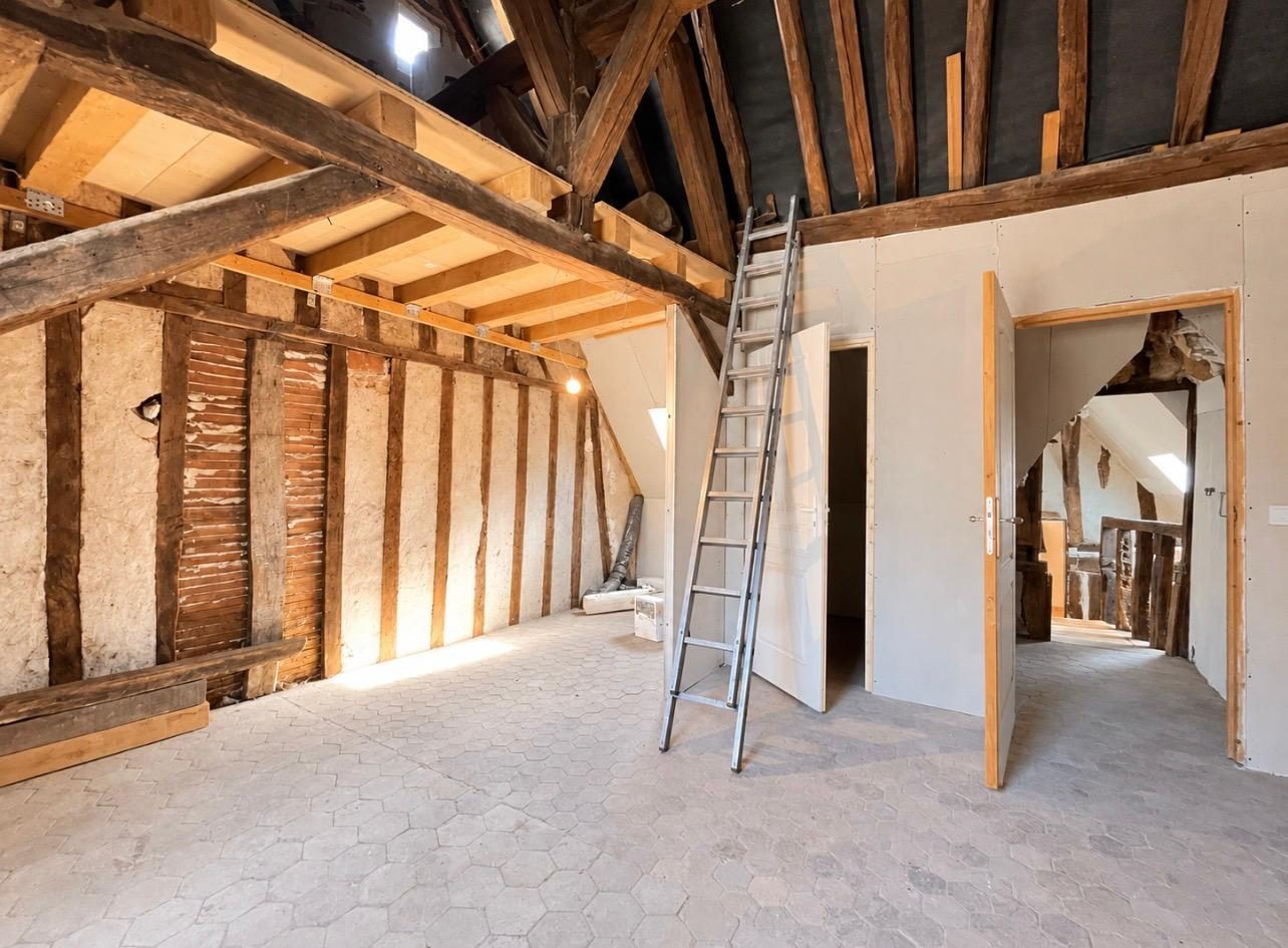 House for sale in Sens, 78 m²