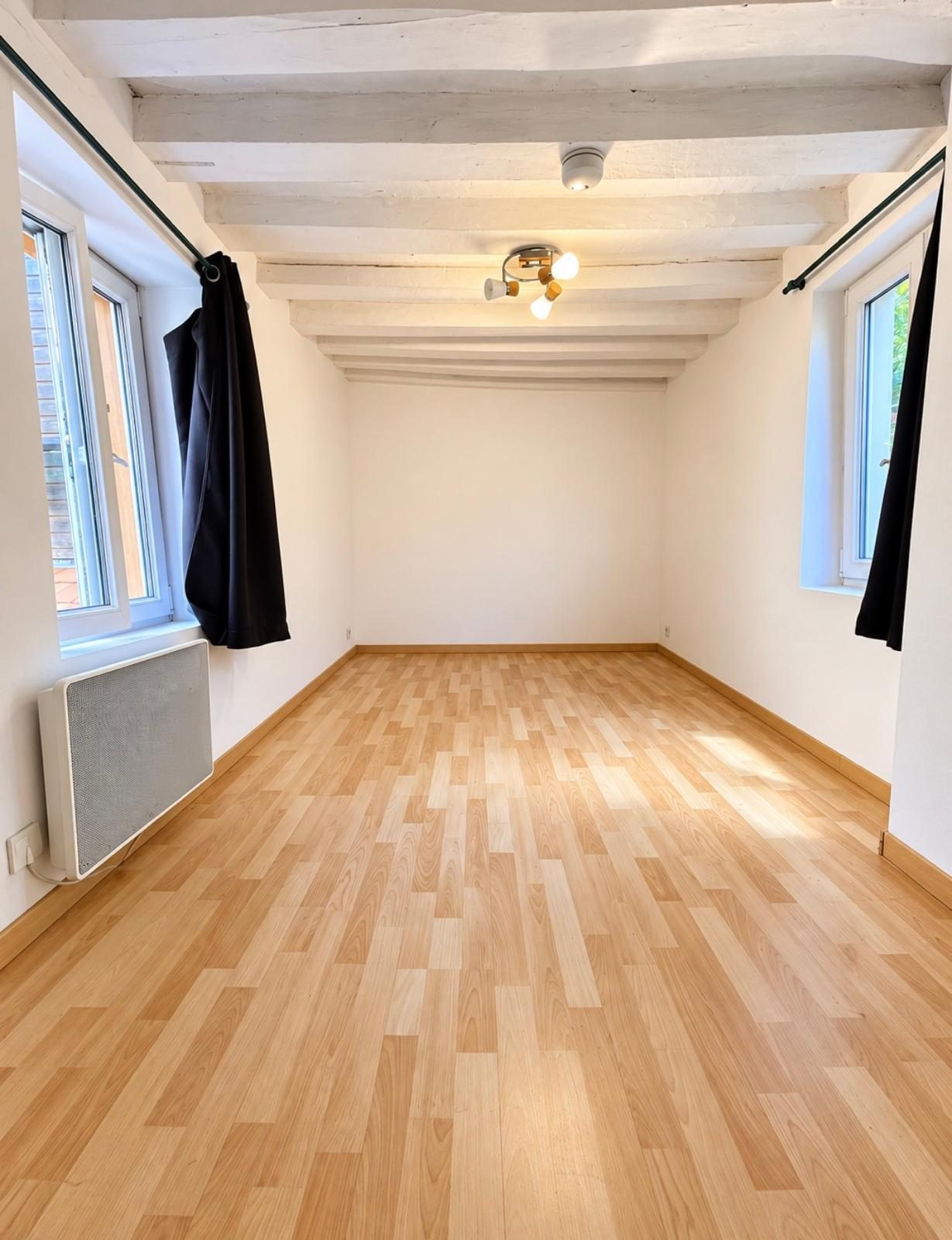 House for sale in Sens, 78 m²
