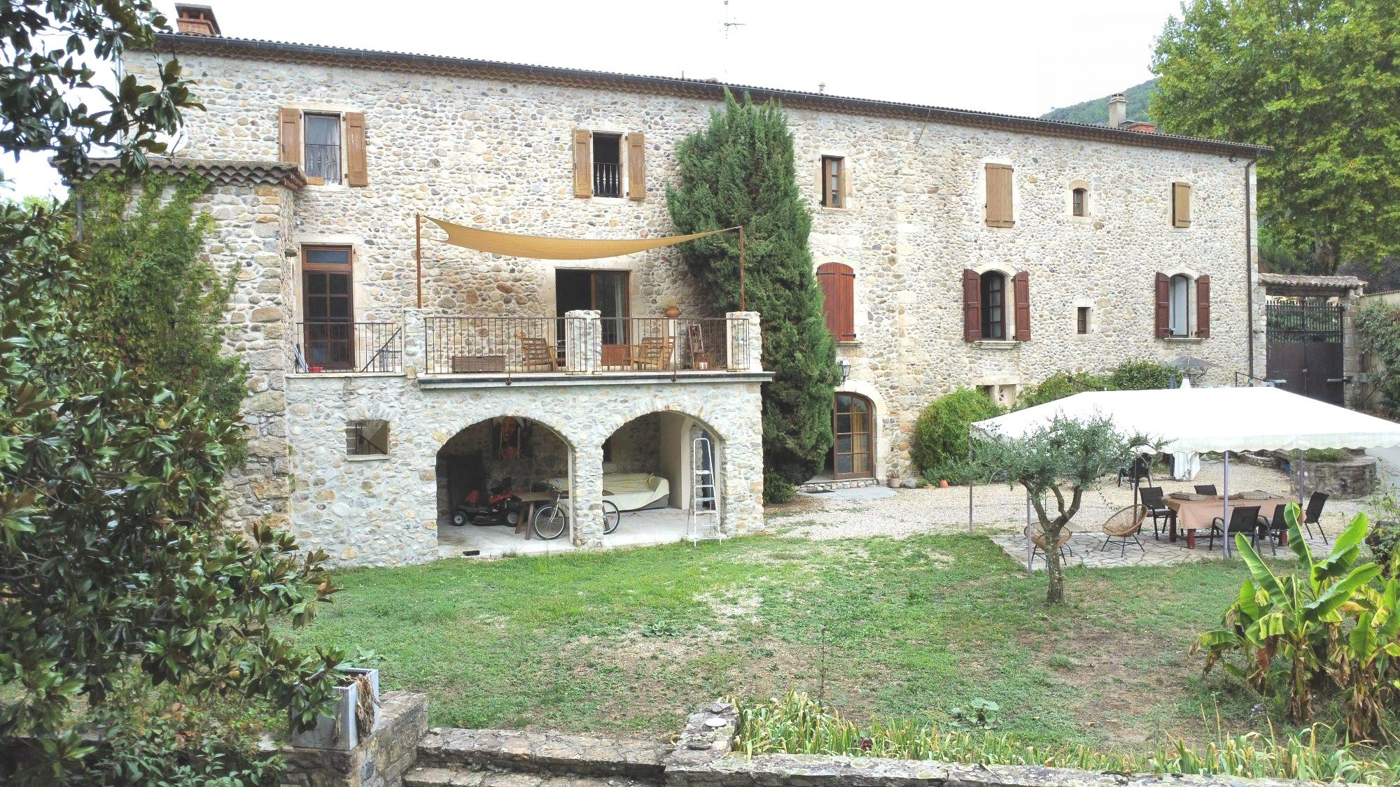Maison à vendre à Saint-Jean-du-Gard, 403 m²