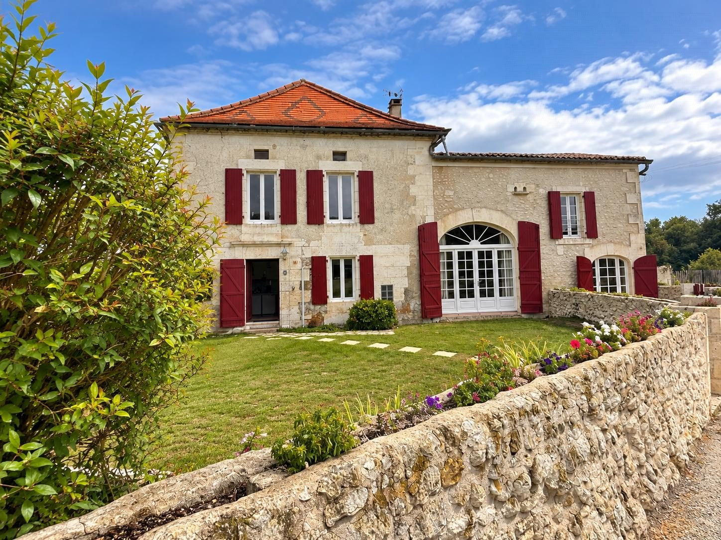 House for sale in Villetoureix, 400 m²