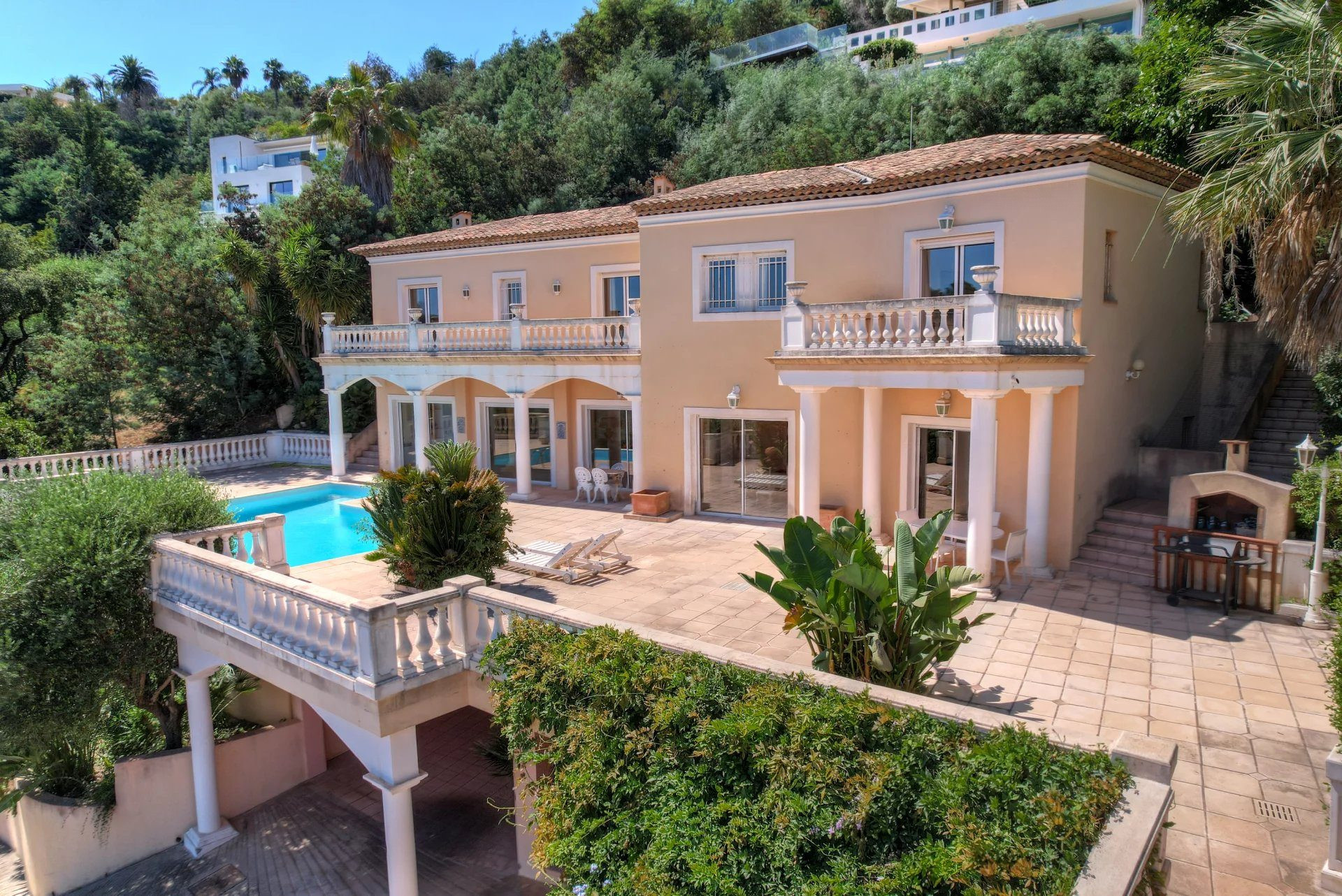Maison à vendre à Mandelieu-la-Napoule, 285 m²
