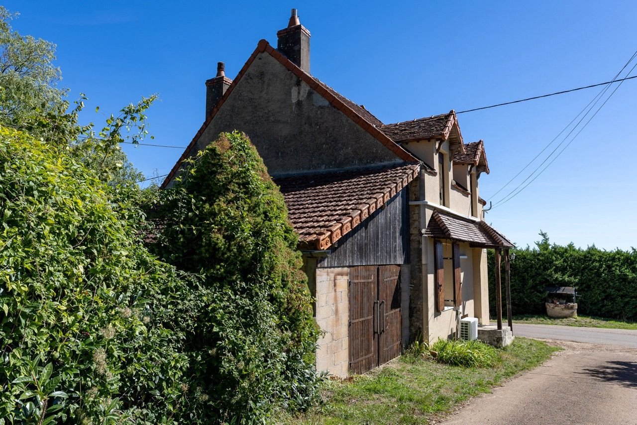 Maison à vendre à Menou, 76 m²