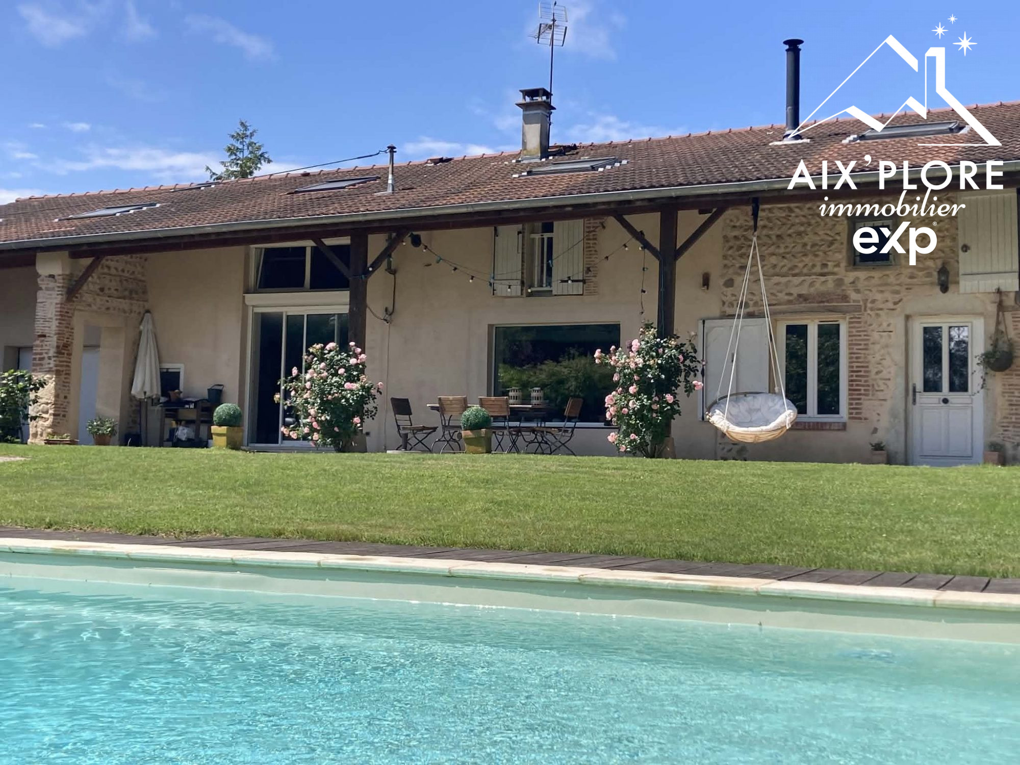 House for sale in Priay, 225 m²