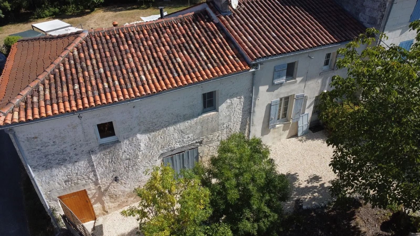 House for sale in Courcoury, 184 m²