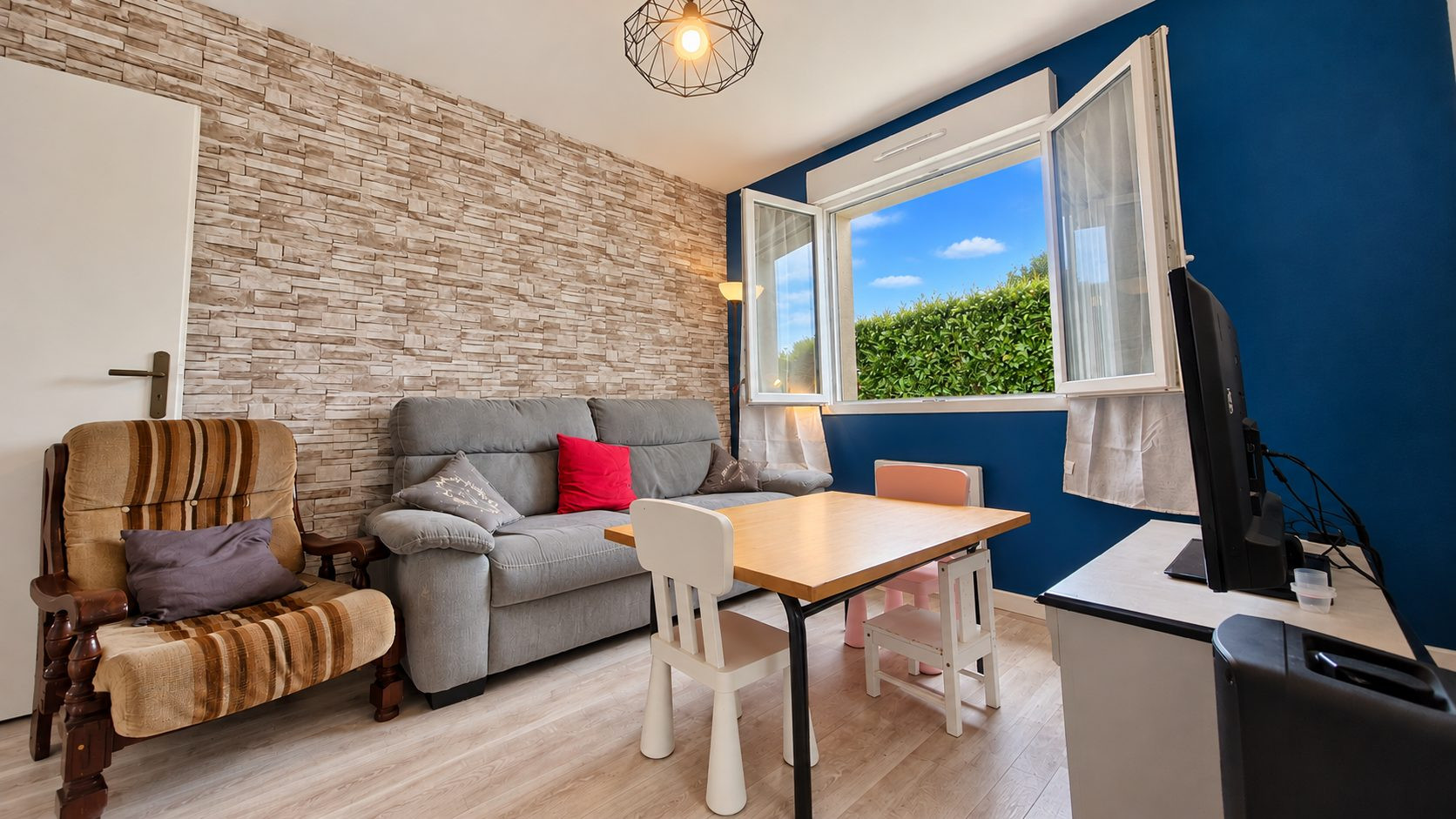 House for sale in Labruyère, 114 m²