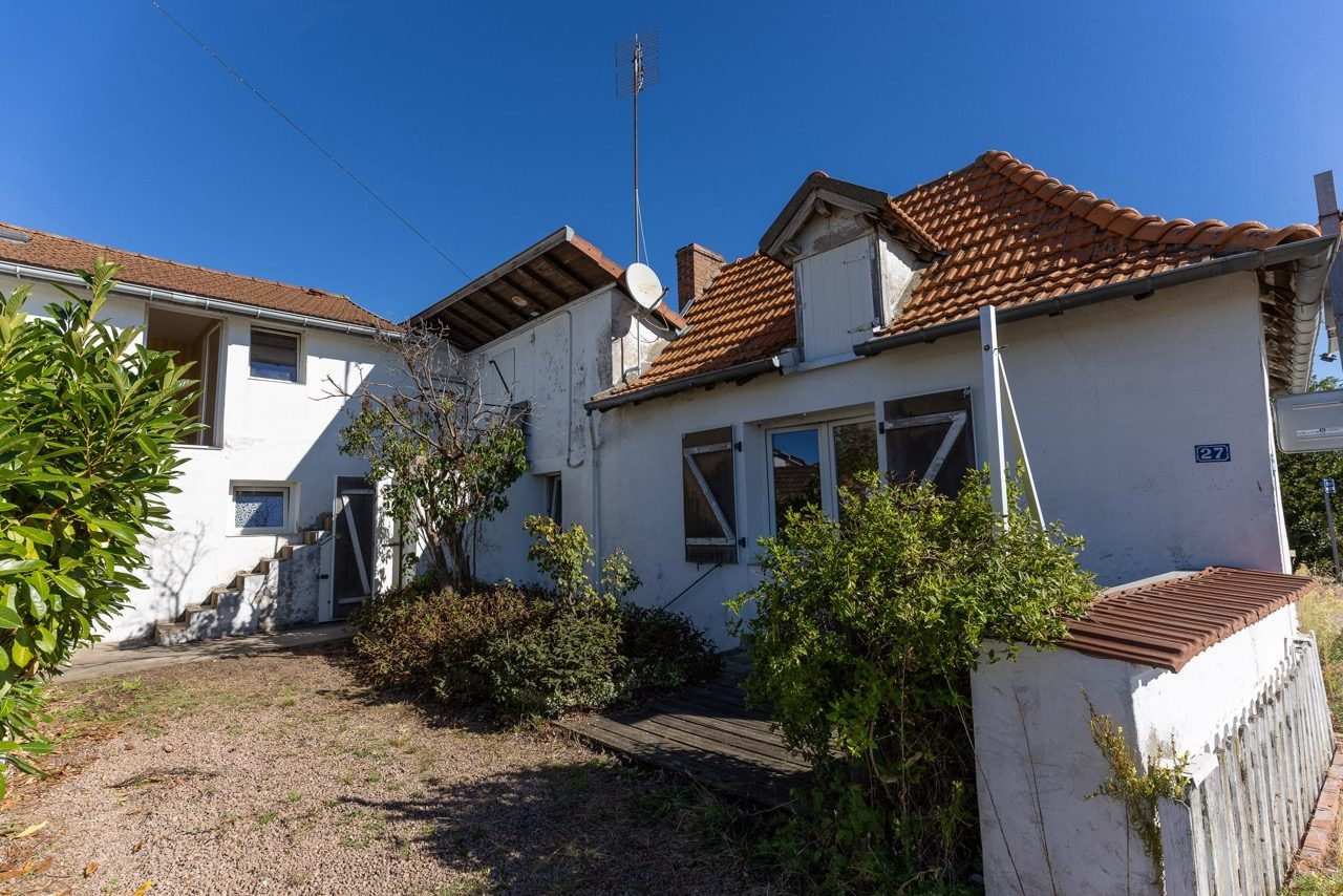 Mitoyenne 1 côté à vendre à Lenax, 92 m²