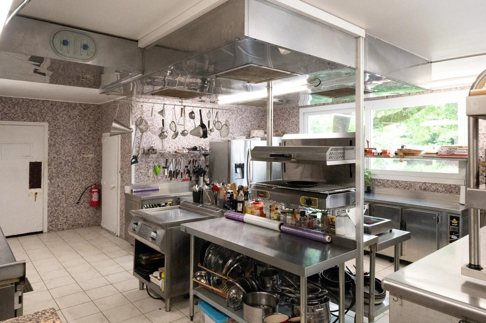 Maison 16 pièces 750 m² · à Monflanquin · 750 m² · 892 500 €