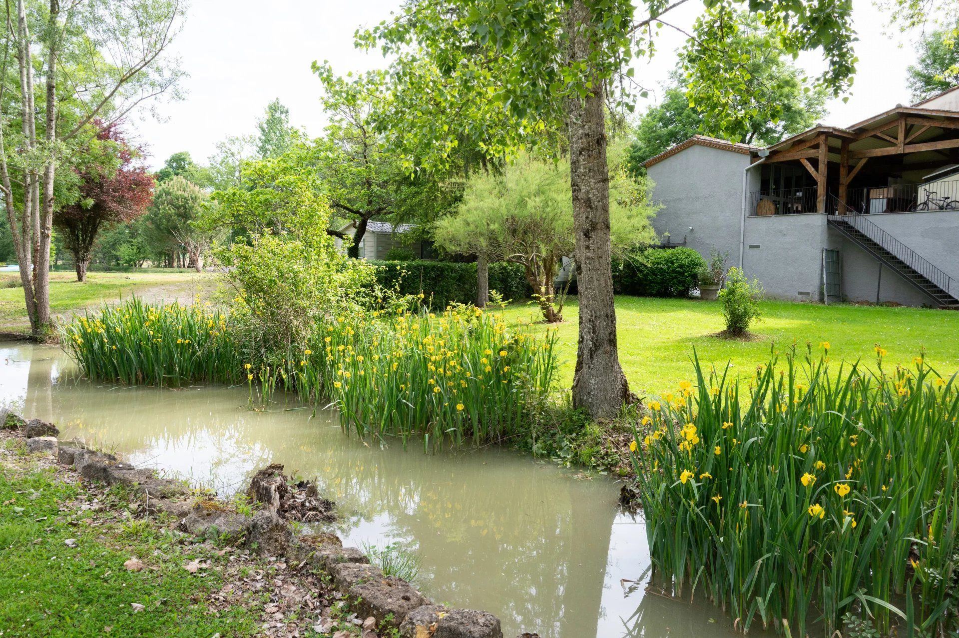 Maison à vendre à Monflanquin, 750 m²