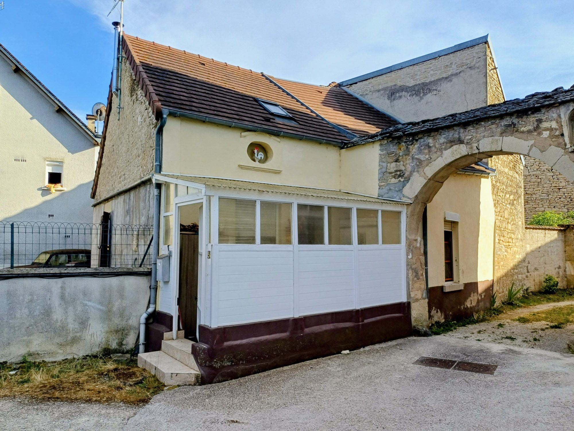 House for sale in Lézinnes, 49 m²