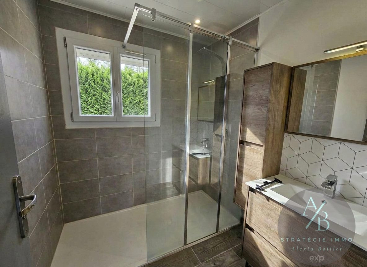 Period for sale in Gournay-en-Bray, 60 m²