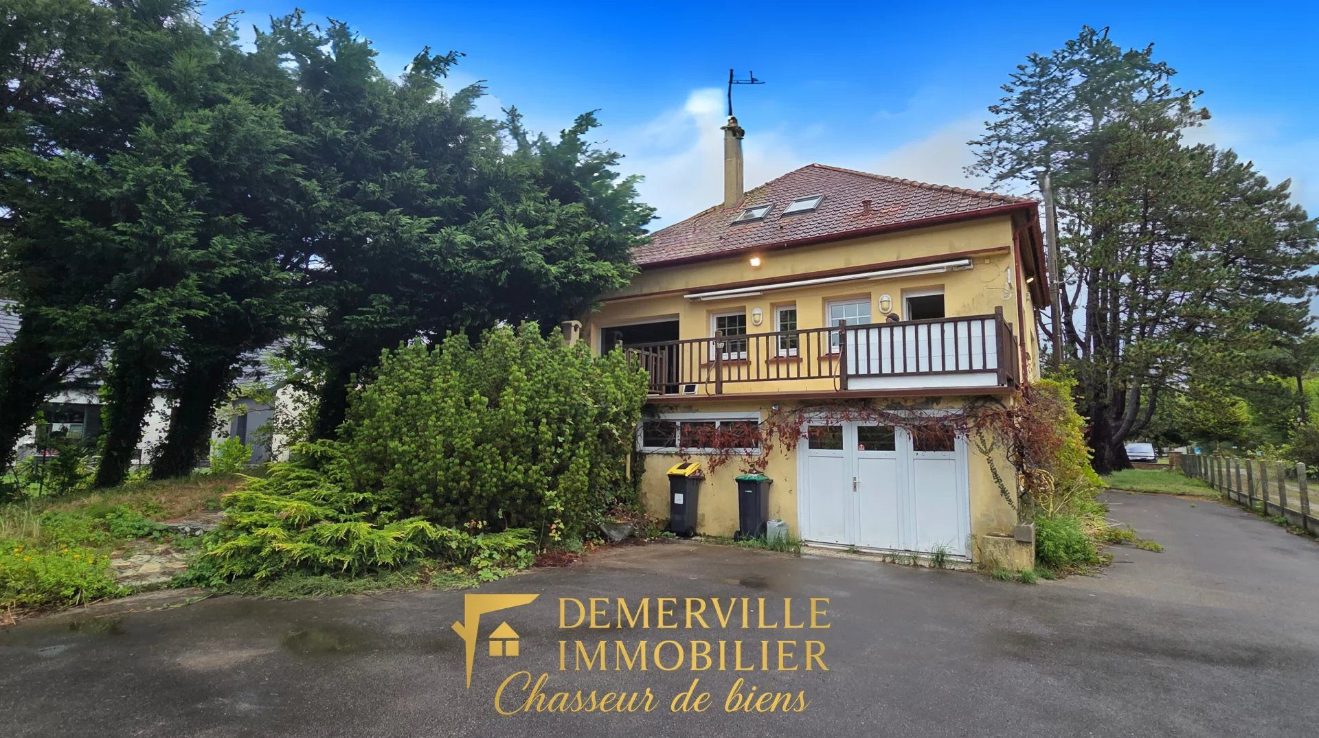 Maison individuelle semi plain-pied sur sous-sol complet et grand espace naturel