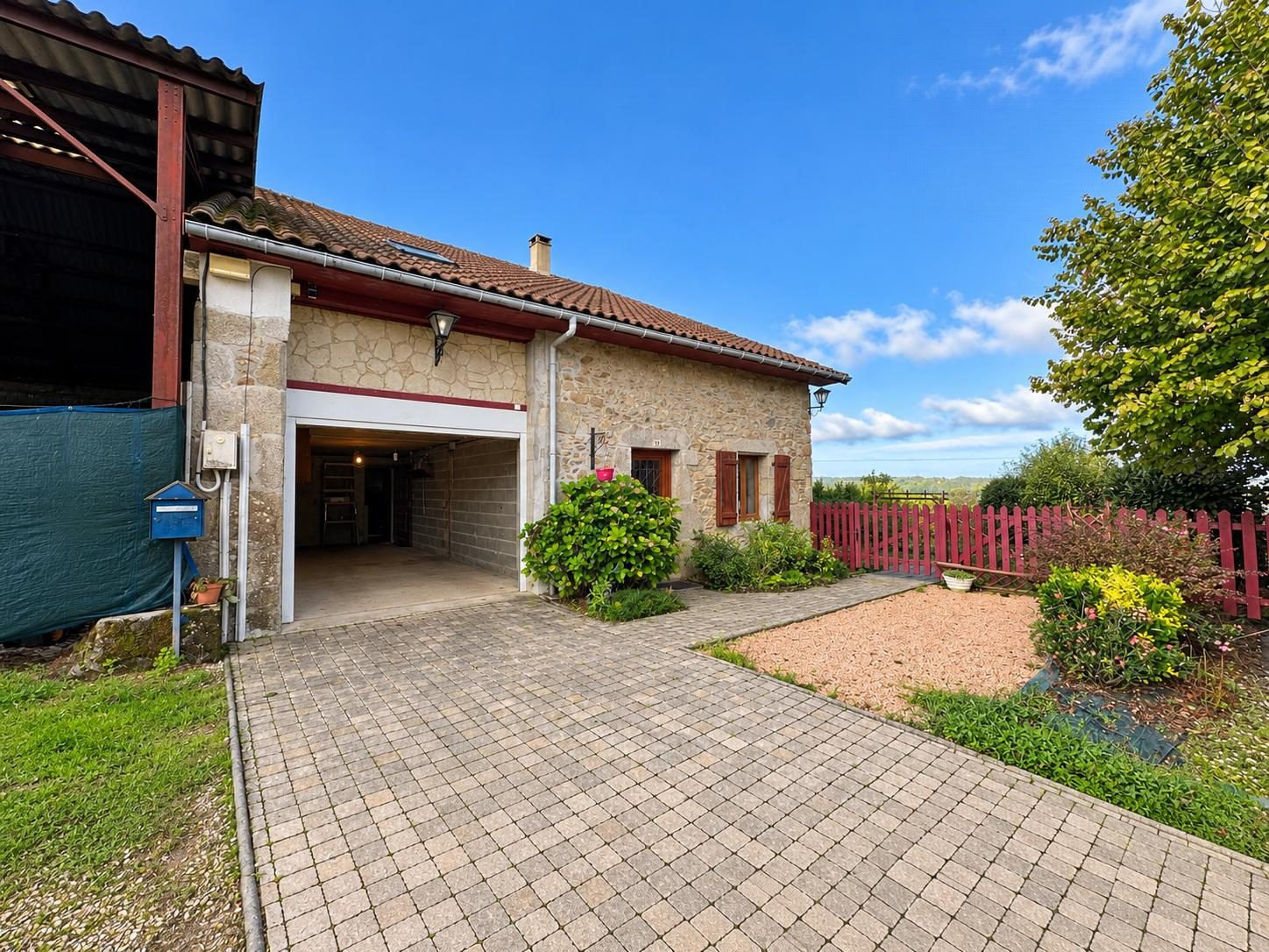 Maison à vendre à Busserolles, 110 m²