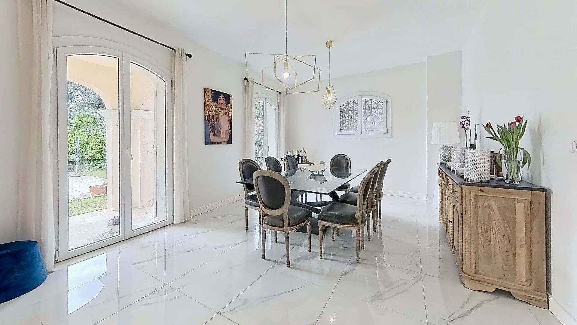 Maison à vendre à Vence, 300 m²