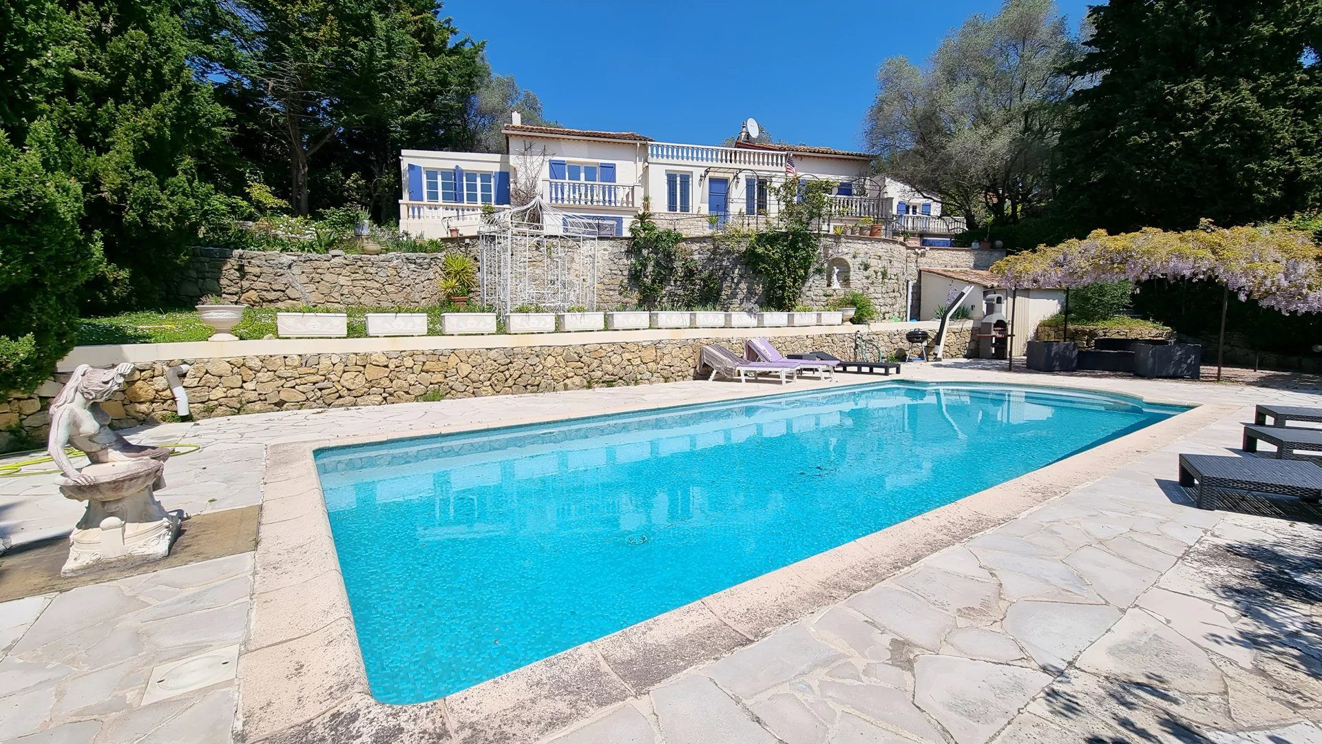 Maison à vendre à Le Cannet, 378 m²
