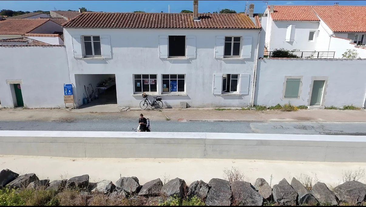Rare beachfront land, house to rebuild in your image 3