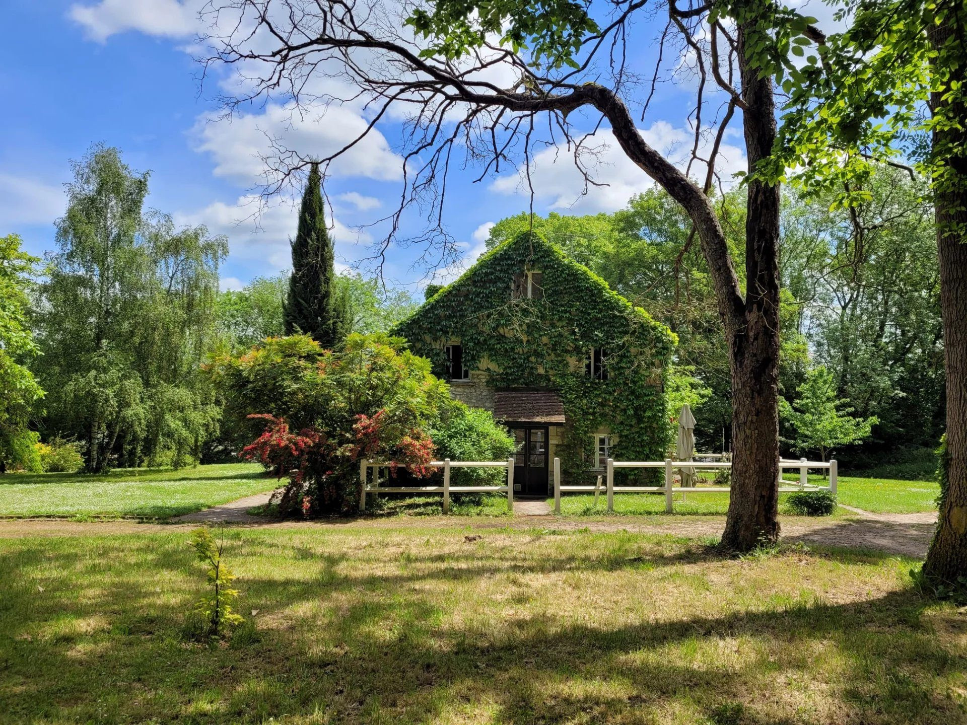 Maison à vendre à Pontoise, 395 m²