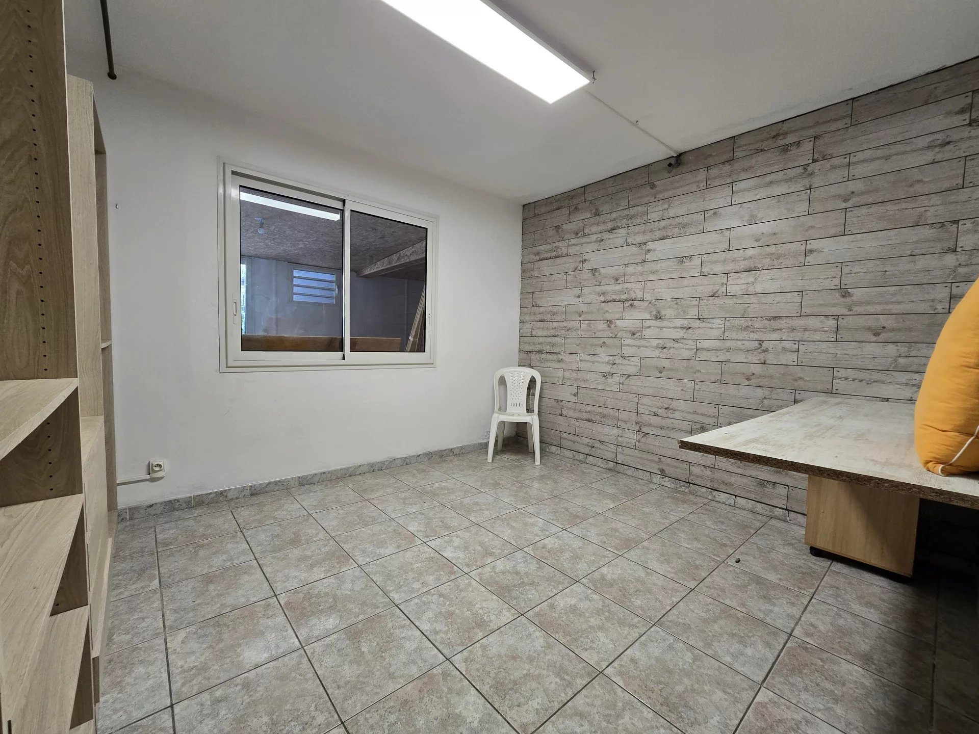 🏡 À VENDRE – Grande maison F7/8 de 200 m² divisée en 3 logements – Trois-Mares, Le Tampon (La Réunion)