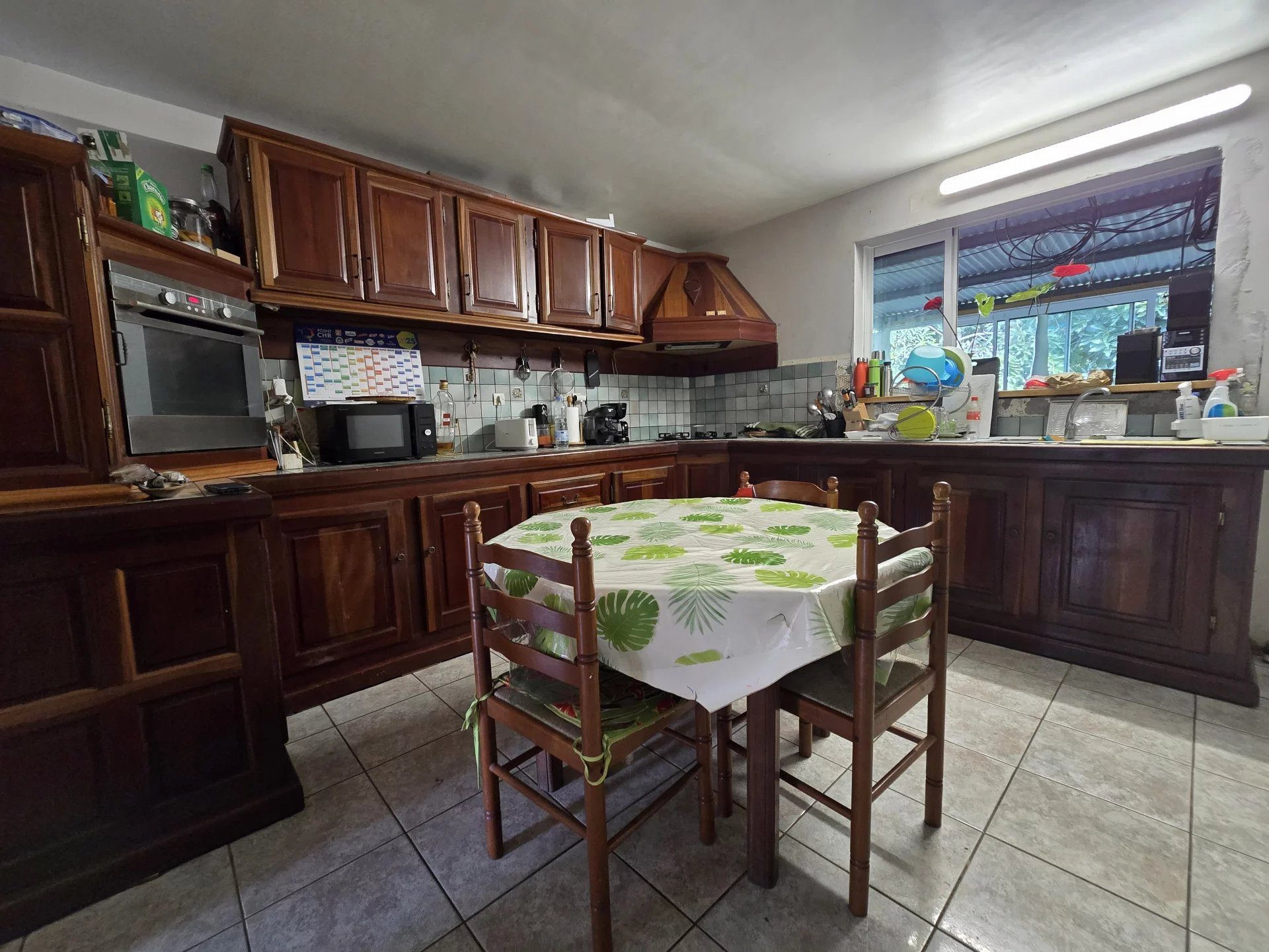 🏡 À VENDRE – Grande maison F7/8 de 200 m² divisée en 3 logements – Trois-Mares, Le Tampon (La Réunion)