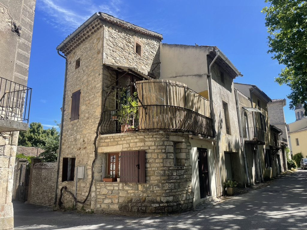 Maison de village avec terrasse