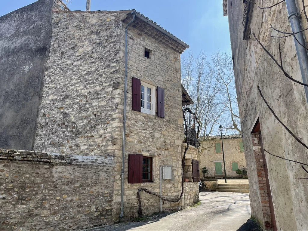 Village house with terrace 4
