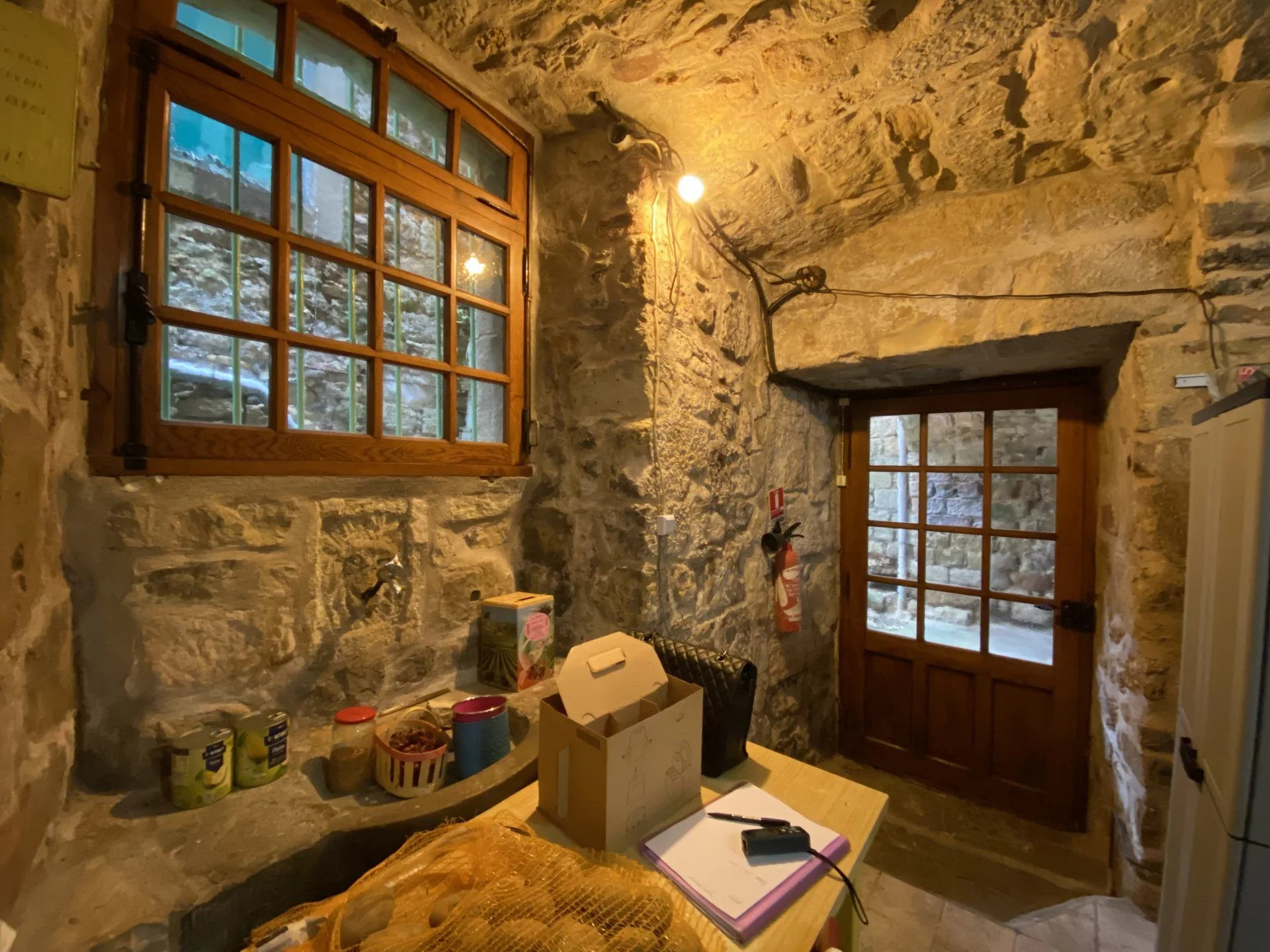 Maison à vendre à Lunas, 301 m²