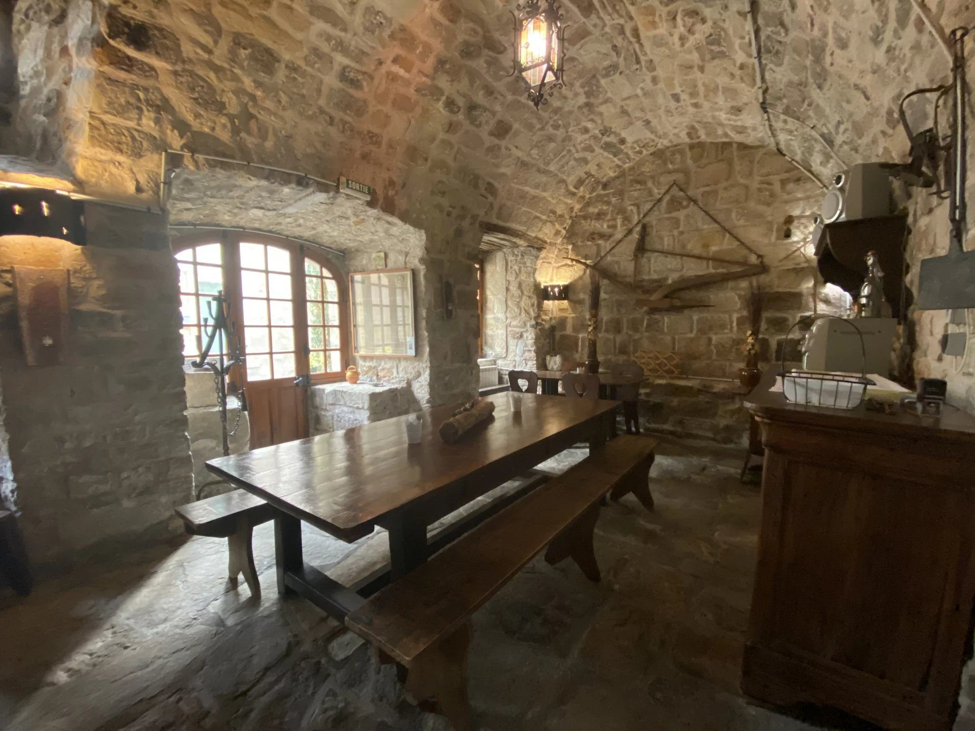 Maison à vendre à Lunas, 301 m²