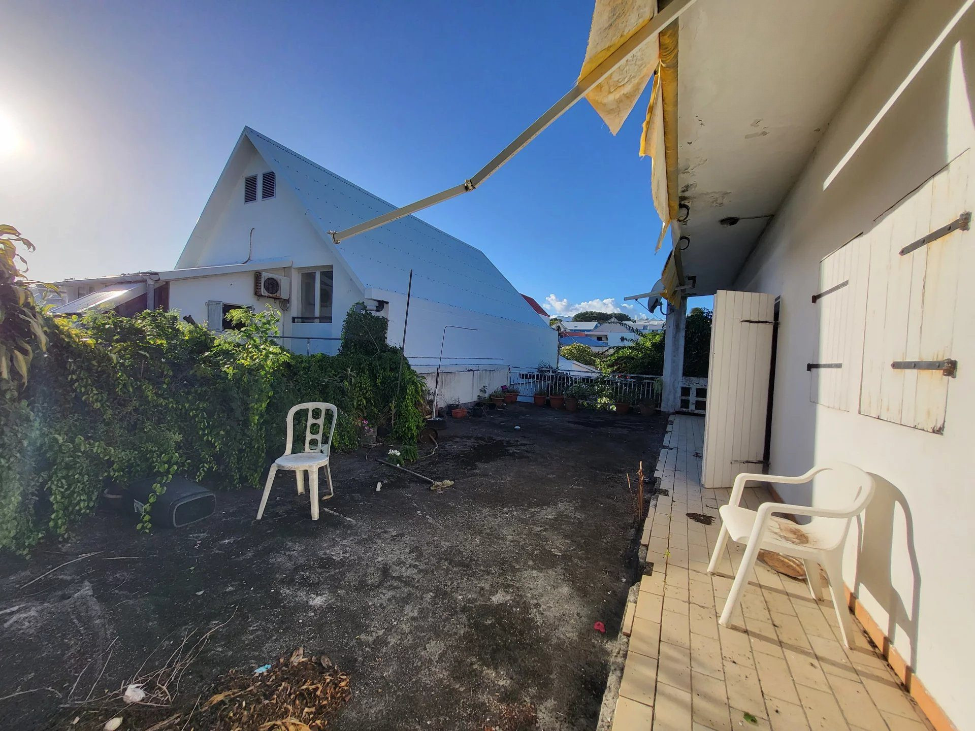 🏡 MAISON À RÉNOVER OU À RECONSTRUIRE – HYPER CENTRE SAINT-PIERRE 🌆✨
