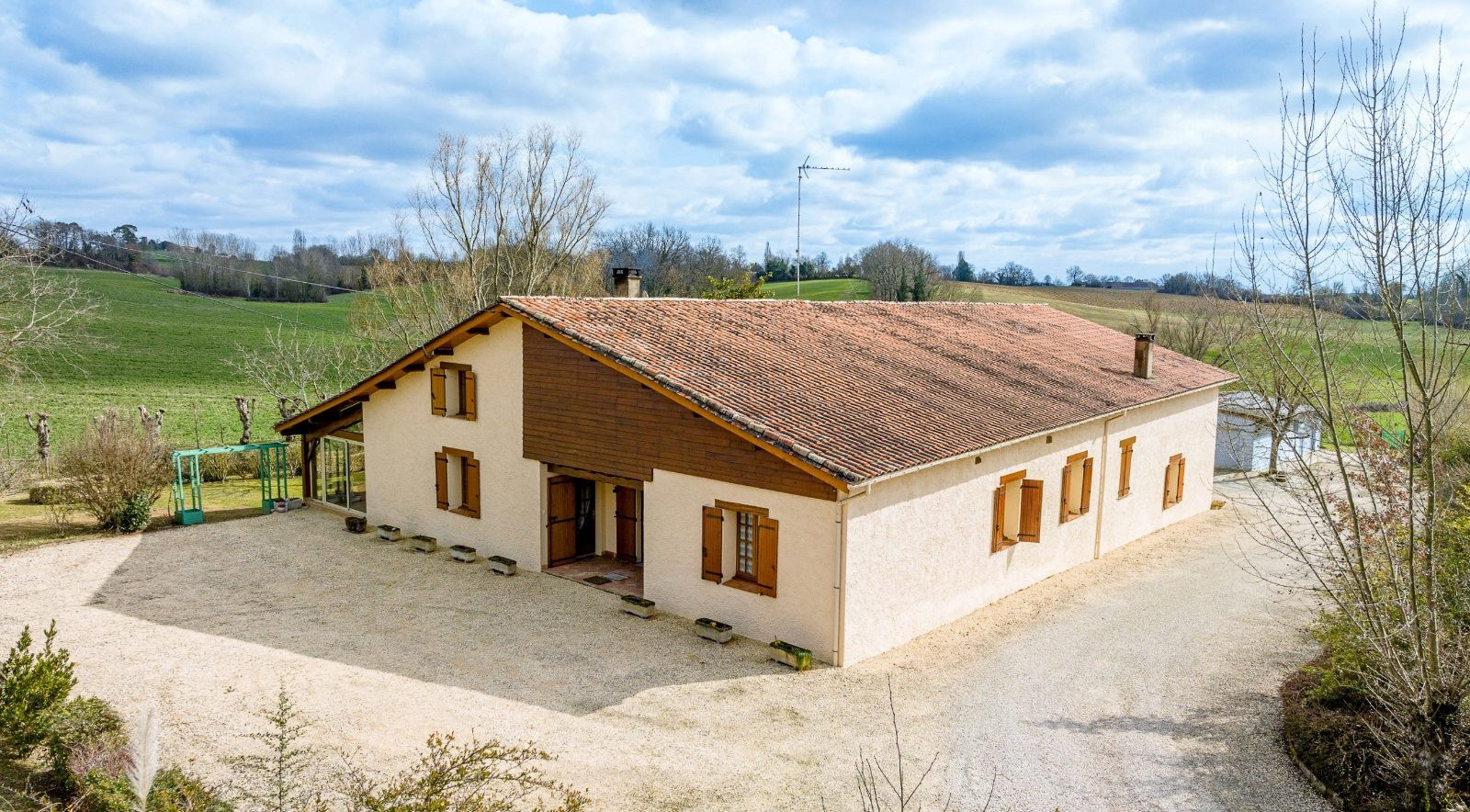 Propriété de caractère avec gîte indépendant, piscine et parc arboré – 410 m² – Lot-et-Garonne