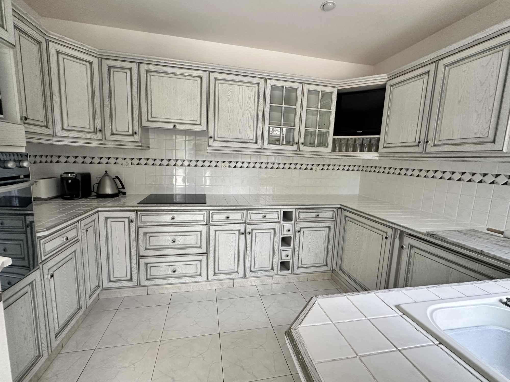 RARE SUR LE SECTEUR – Maison Ancienne Rénovée avec Studio Indépendant et Terrain constructible