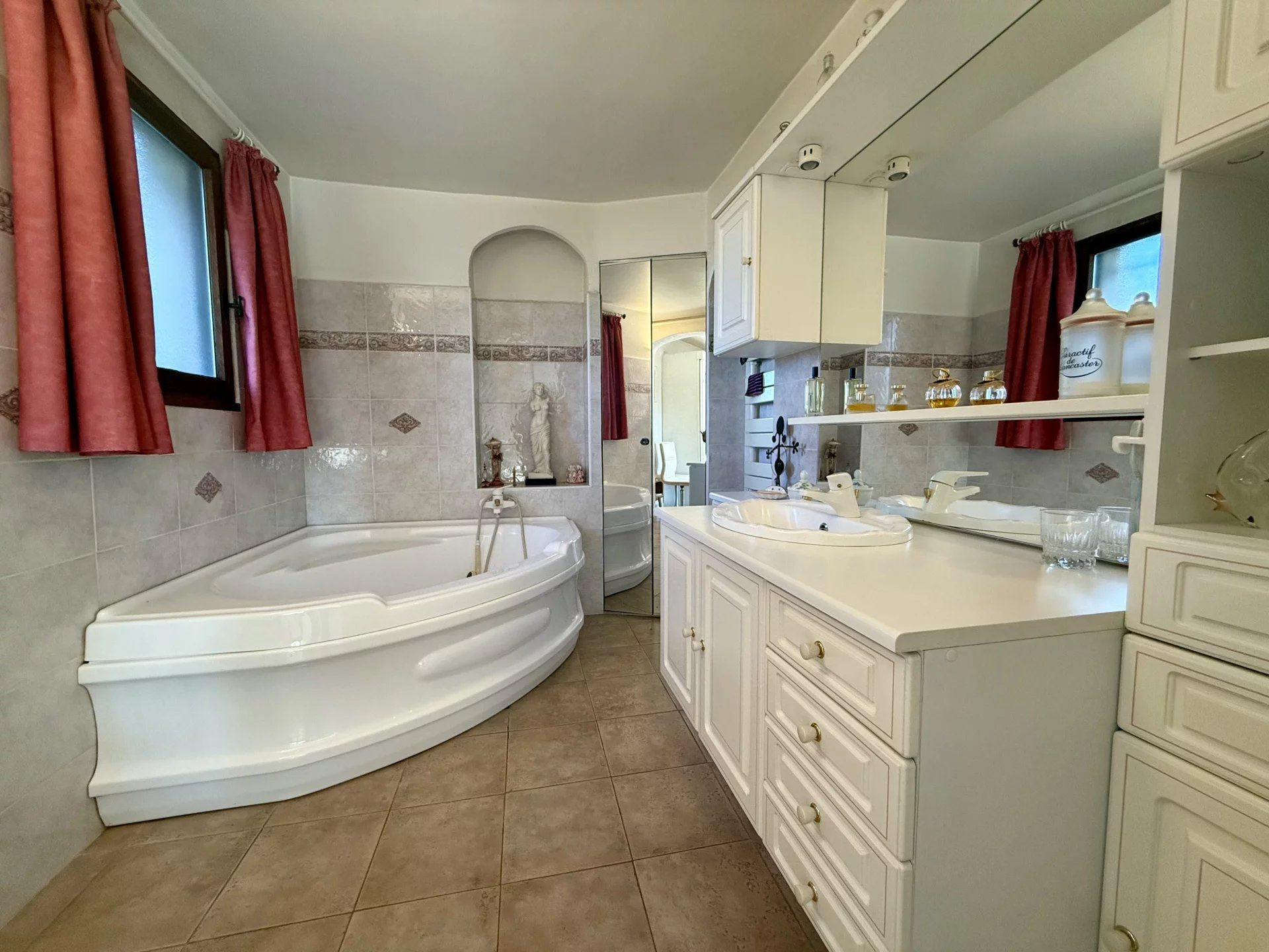 Maison à vendre à Antibes, 162 m²