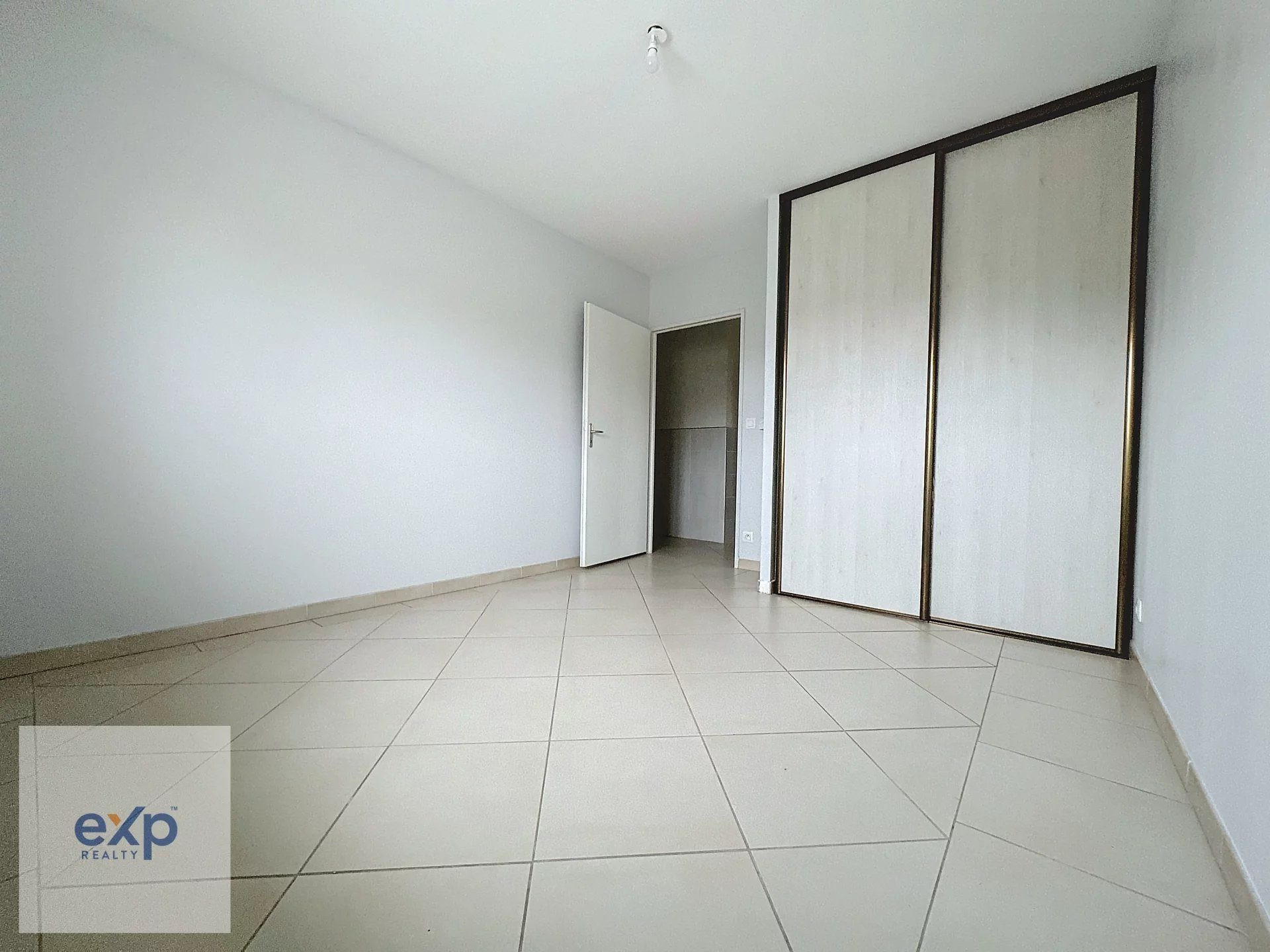 Maison à vendre à Houlbec-Cocherel, 235 m²