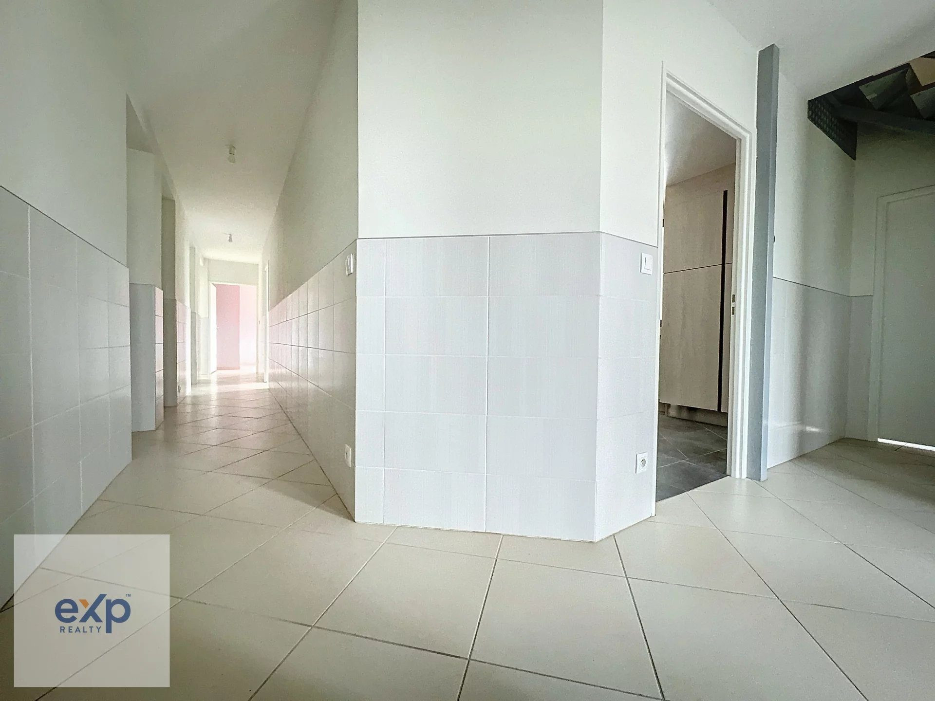 Maison à vendre à Houlbec-Cocherel, 235 m²