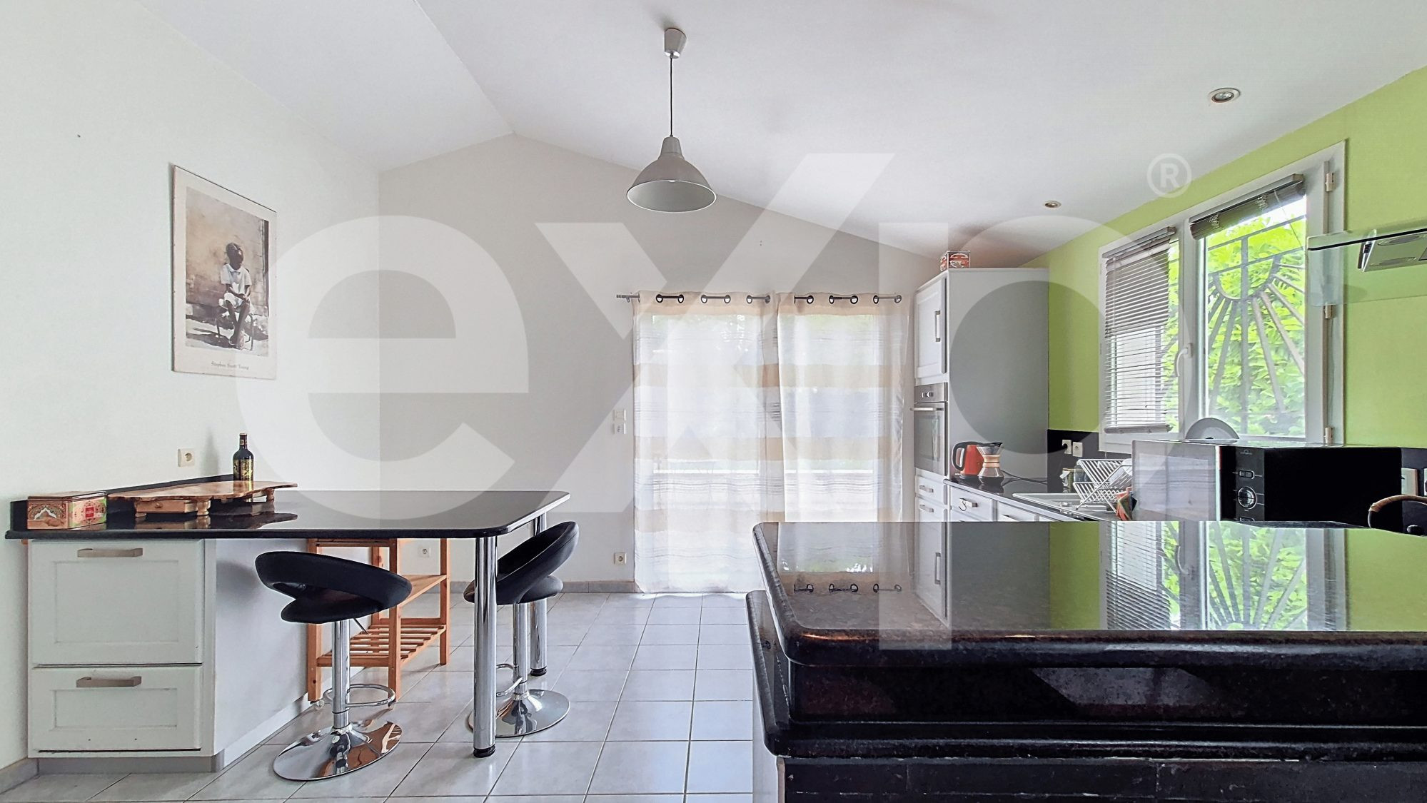 5-room single-story house of 97 m² with garden, terrace and comfort features 3