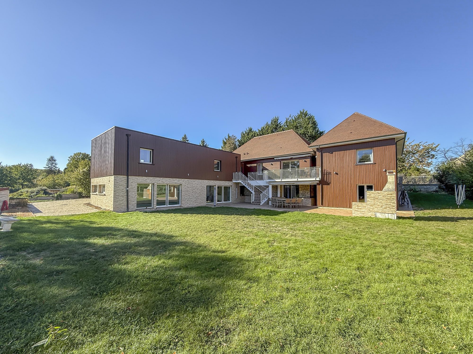 House for sale in Magny-en-Vexin, 363 m²