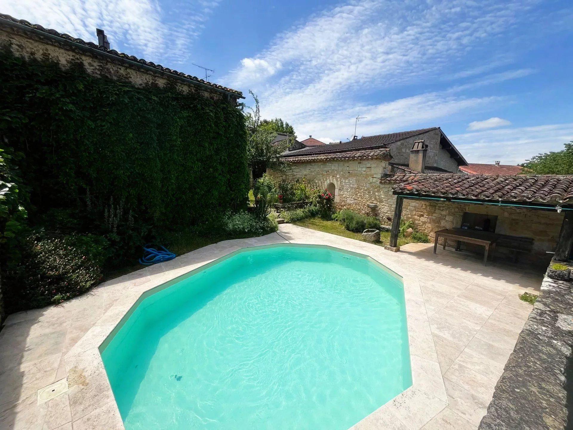 Maison 12 pièces 260 m² · à Monsempron-Libos · 260 m² · 259 200 €