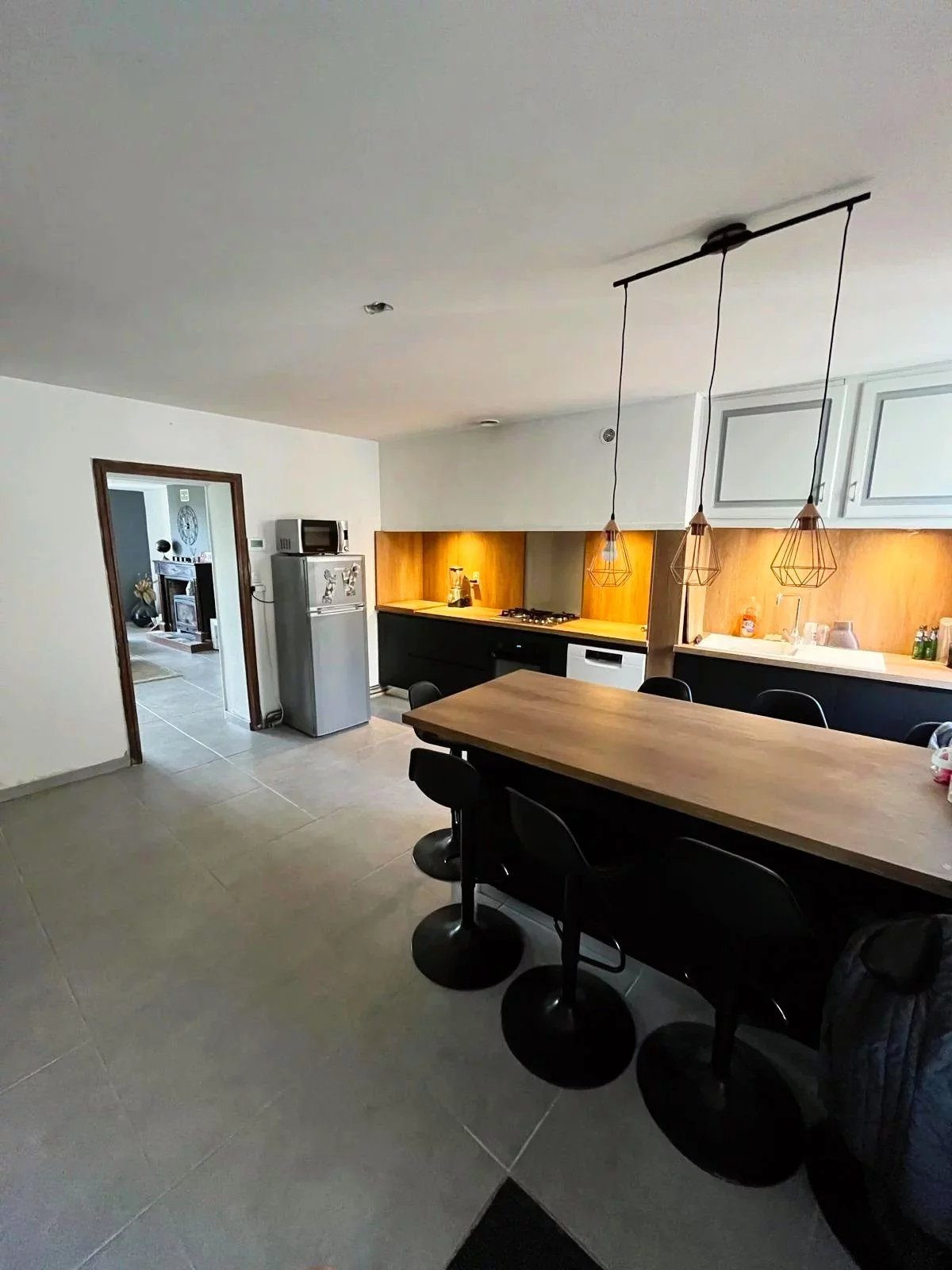 Renovated house with pool and no overlooking neighbors in the heart of the village 4