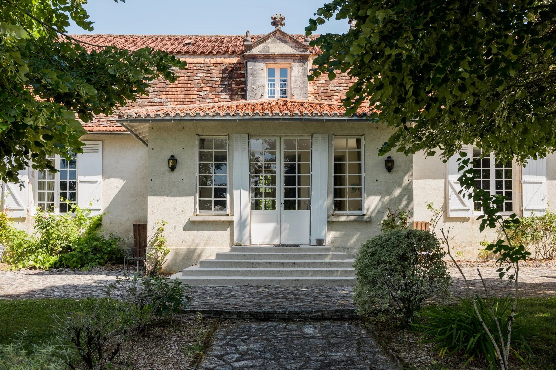 Maison à vendre à Allemans, 509 m²